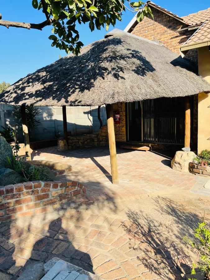 Host Hub Guest House Kempton Park Exterior foto