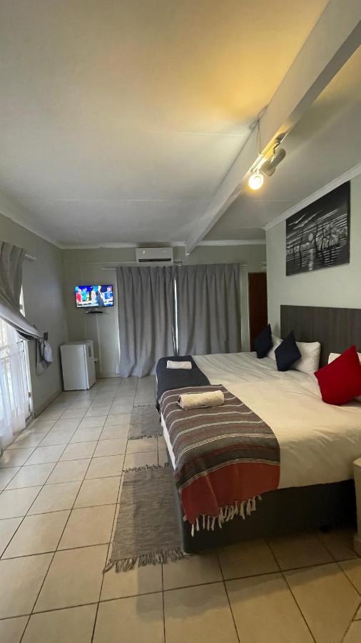 Host Hub Guest House Kempton Park Exterior foto
